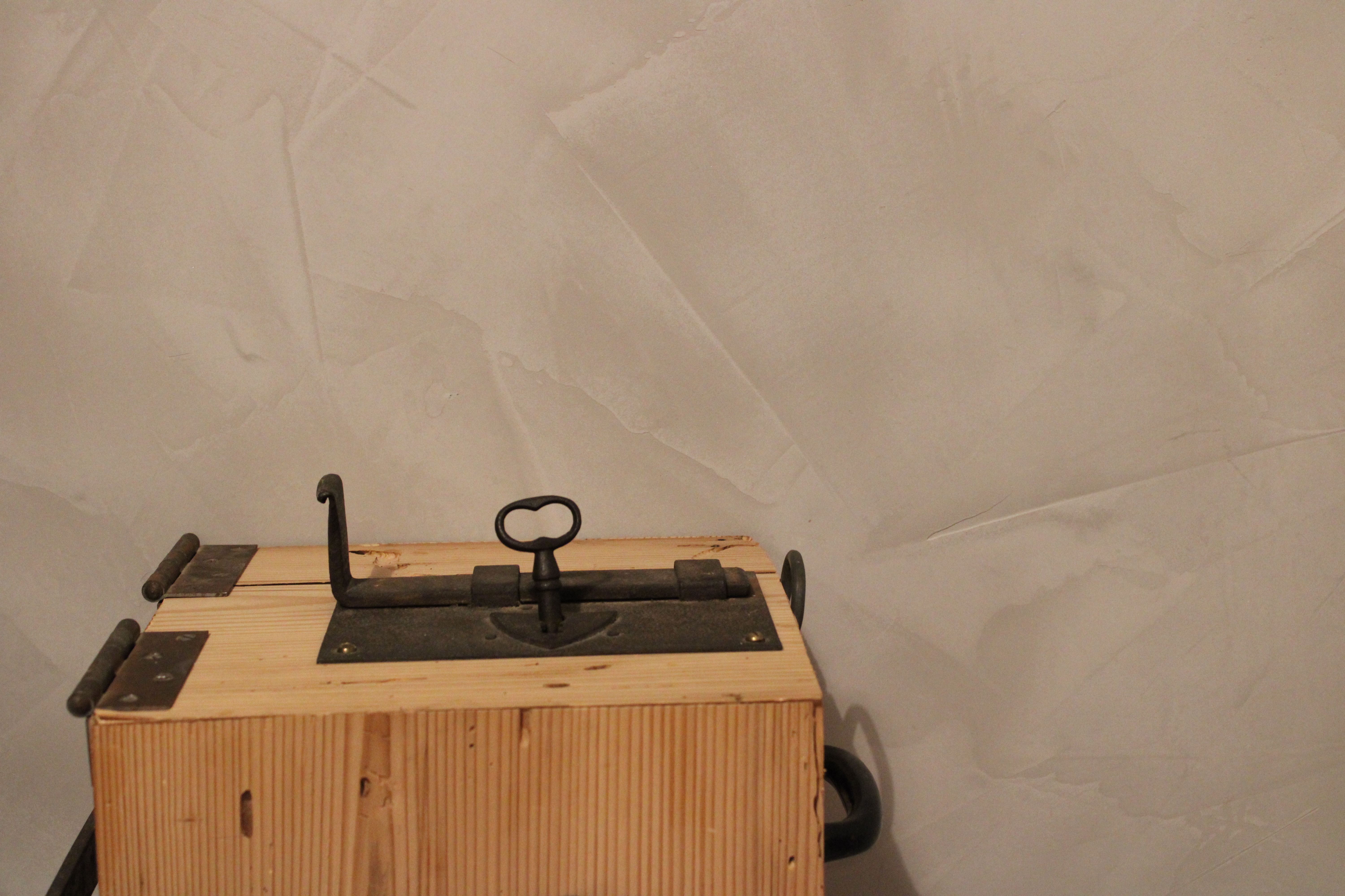 Dekor - Spachtel - Wände bringen Abwechslung und Struktur. Die Spachtelmasse ist in jeder Farbe erhältlich und die Struktur ist wählbar.