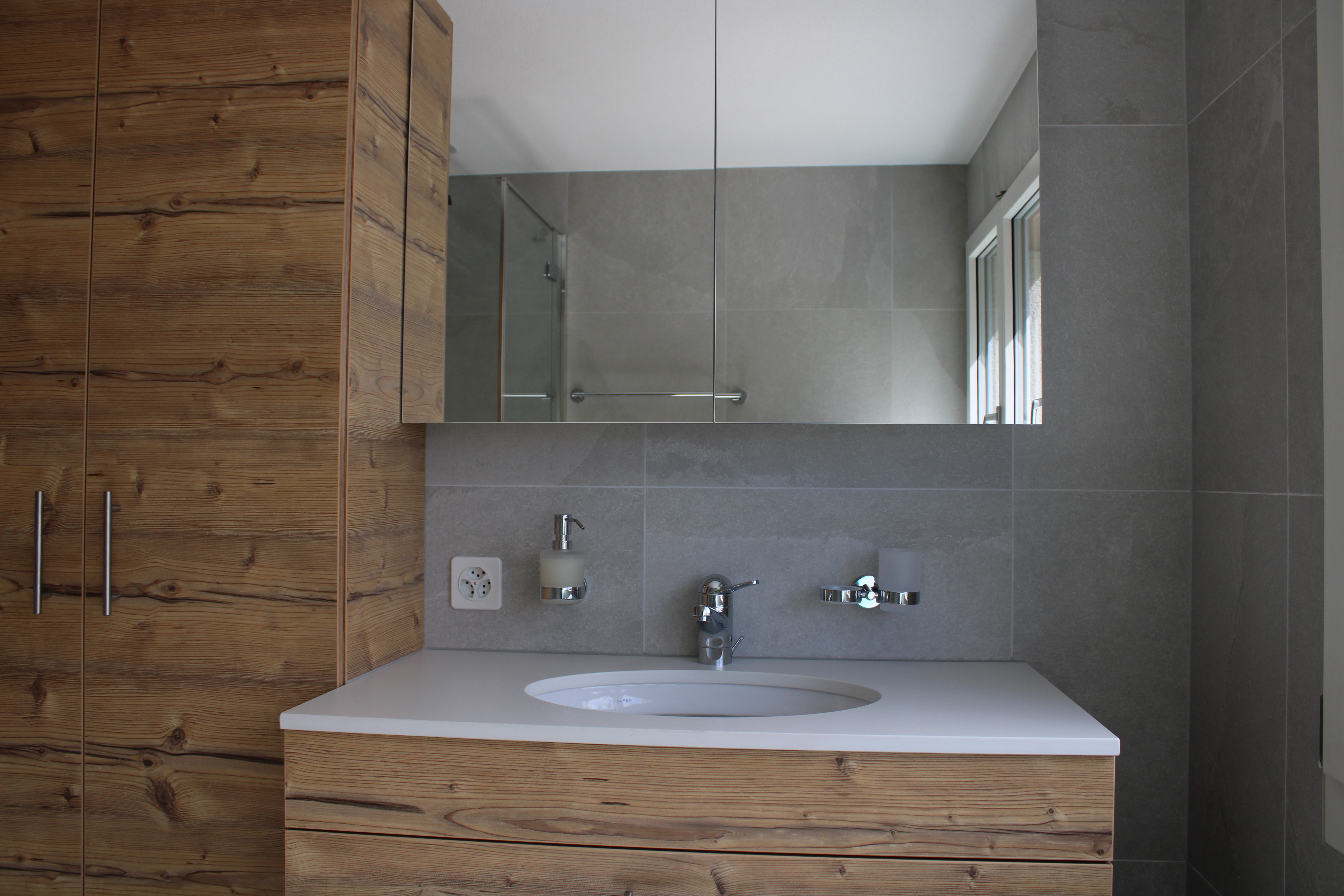 Lütisburg im Toggenburg. Plattenbelag verlegt durch Fabienne Huber Kirchberg SG.