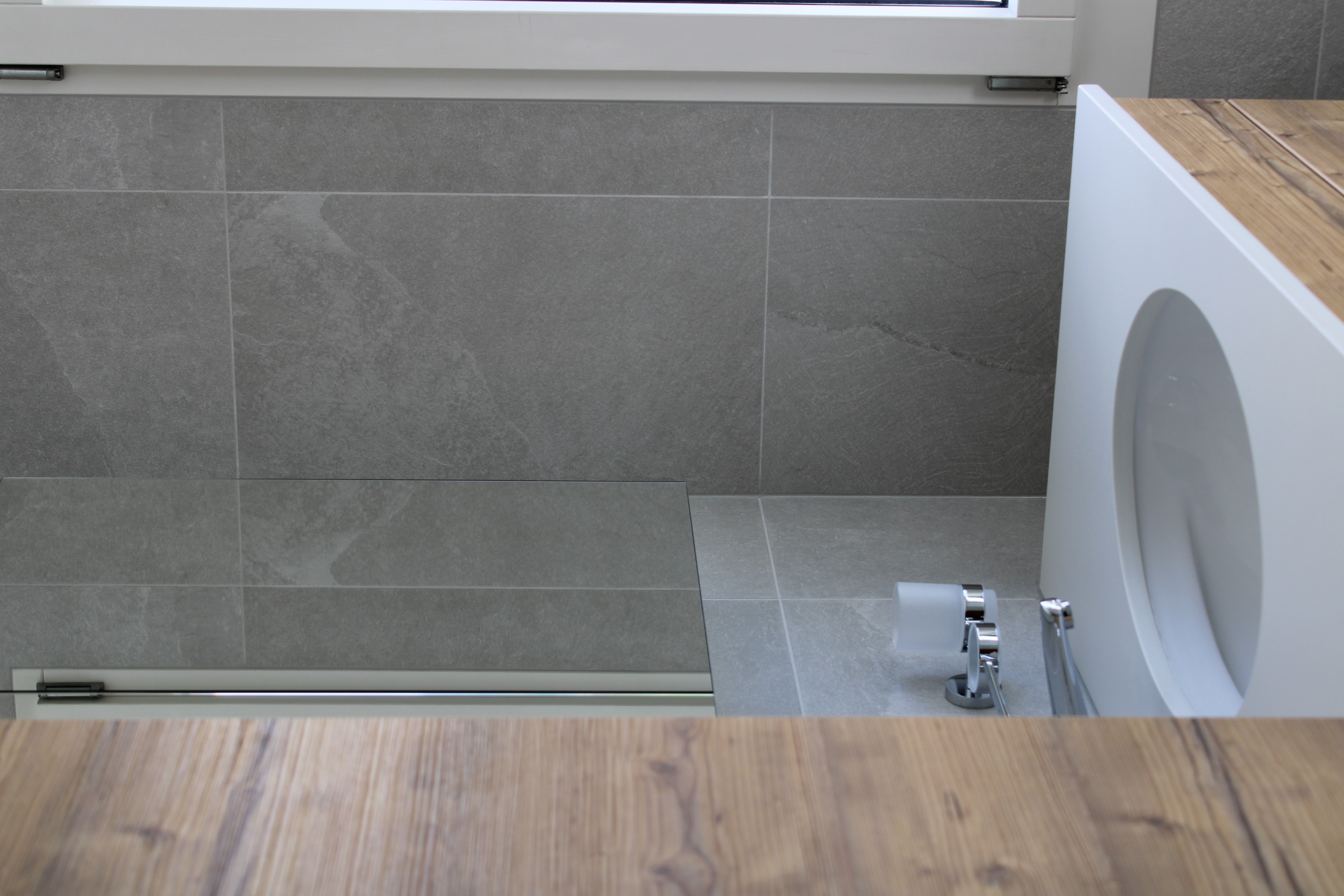 Naturstein Optik 60 x 60 cm verlegt durch Fabienne Huber Plattenlegerin in der Region Toggenburg Wil